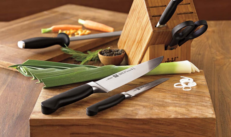 vat-dung-bi-cam-trong-hanh-ly-xach-tay-3